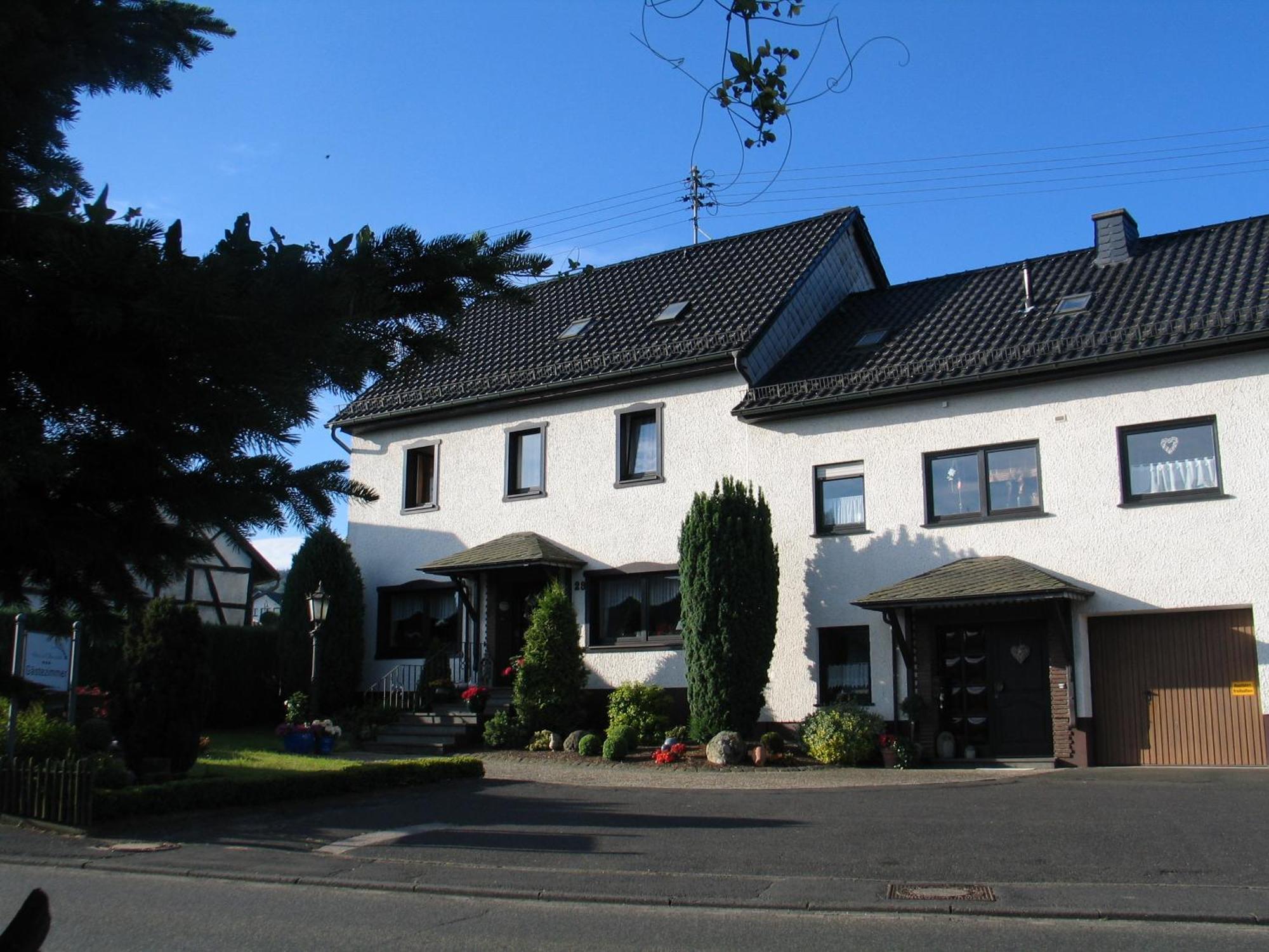 Haus Claudia Otel Müllenbach Dış mekan fotoğraf